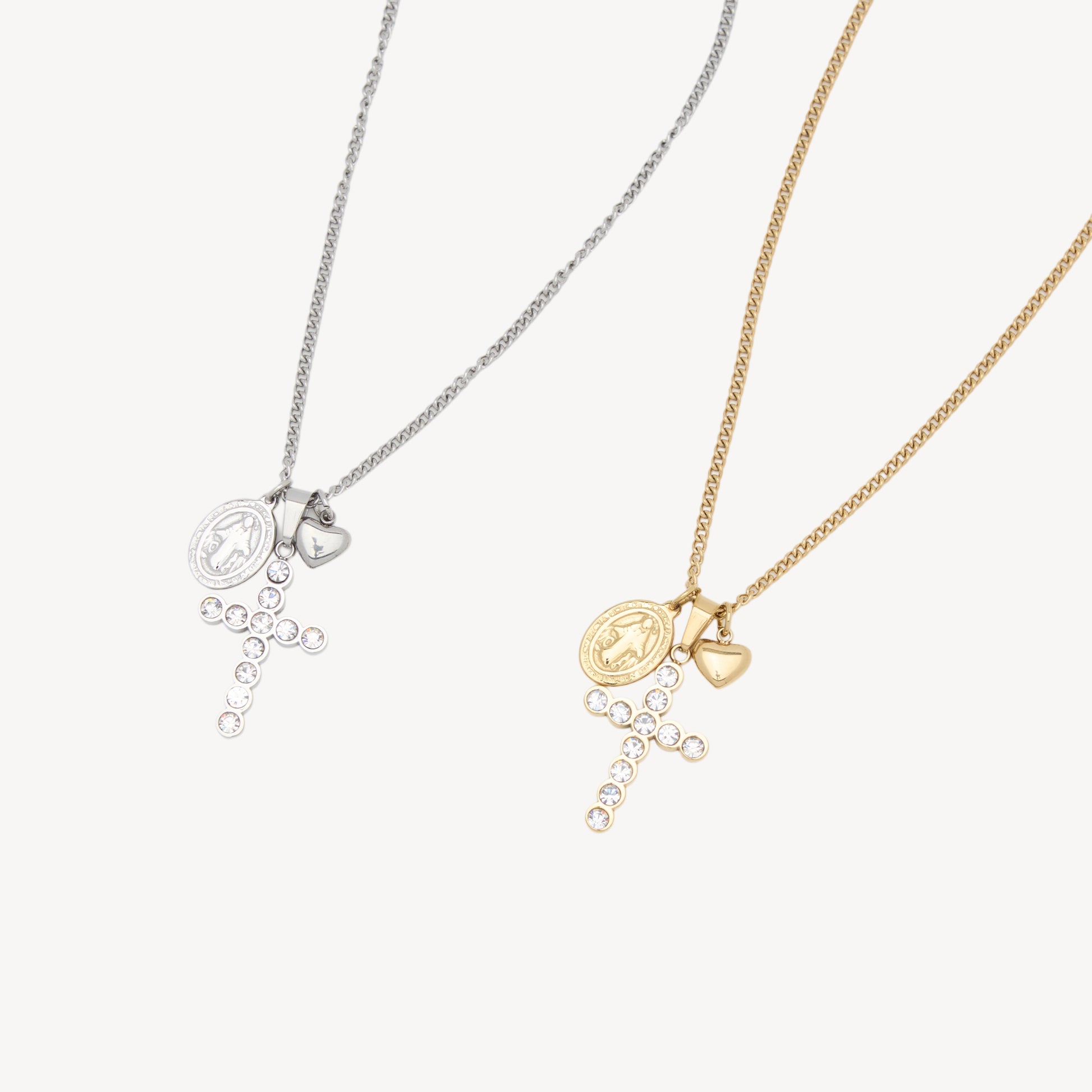 Collana con cuore a croce - Italia Collana con cuore a croce - Italia